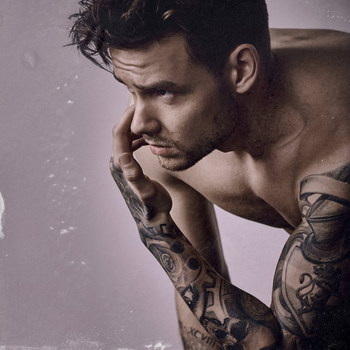 Лиам Пейн начал сольную карьеру со «Strip That Down» (Видео)