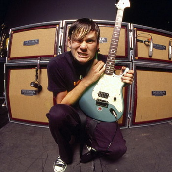 Бывший вокалист Blink-182 Том Делонг займется наукой и изучением НЛО (Видео)